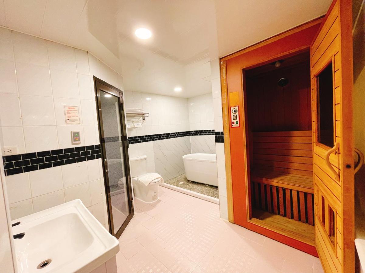 Joy Garden Hotel เกาสง ภายนอก รูปภาพ