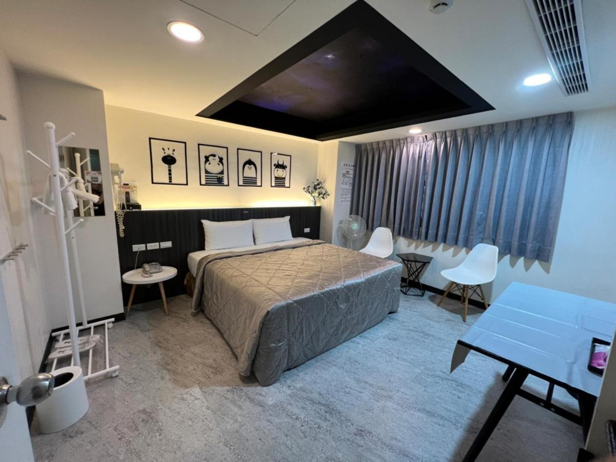 Joy Garden Hotel เกาสง ภายนอก รูปภาพ