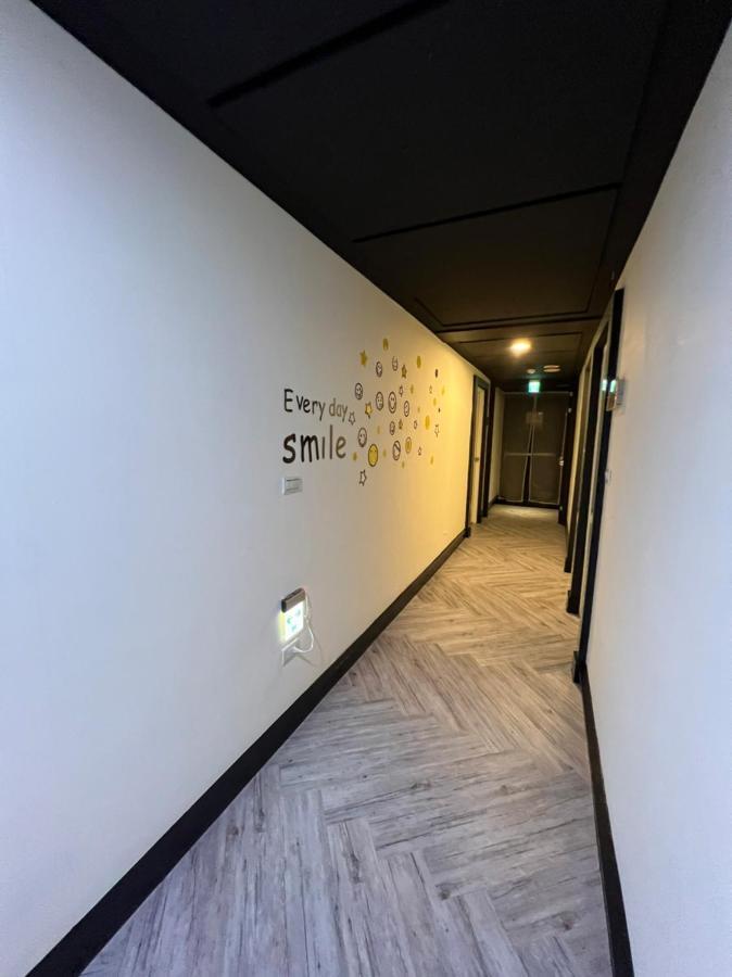 Joy Garden Hotel เกาสง ภายนอก รูปภาพ