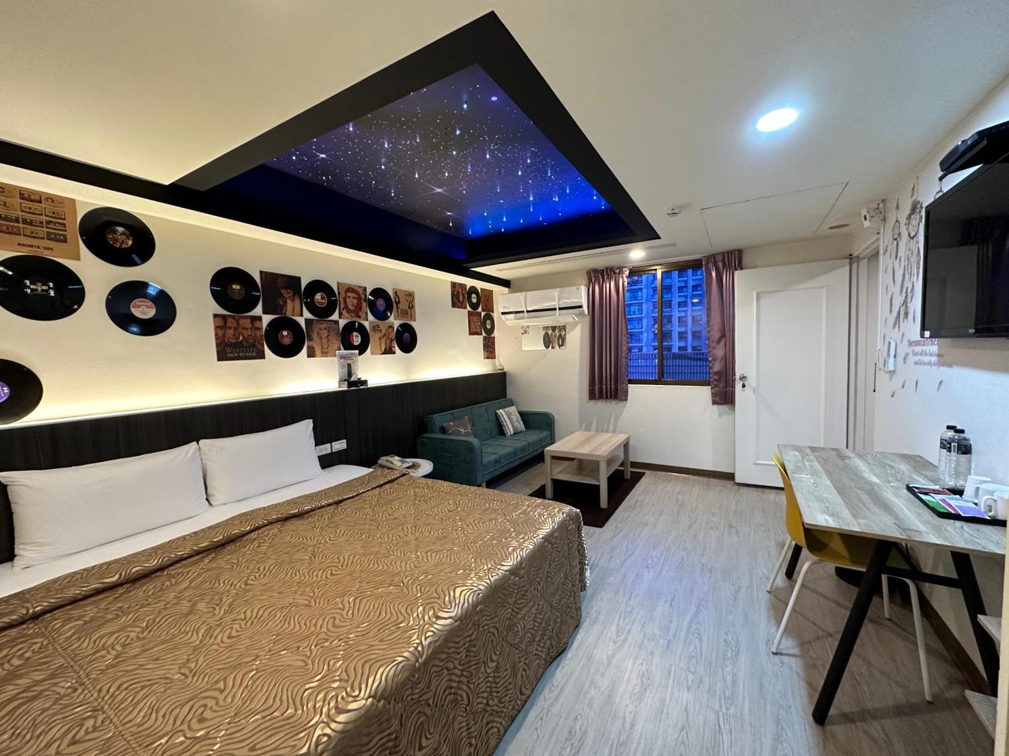 Joy Garden Hotel เกาสง ภายนอก รูปภาพ